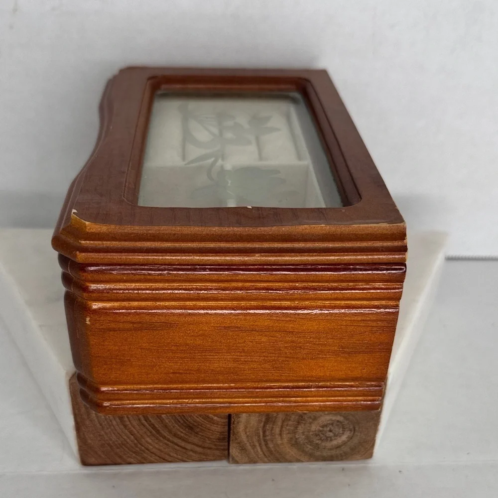 Vintage Linden Wooden Jewelry/Trinket Box with Etched Glass Flowers & Hinged Lid